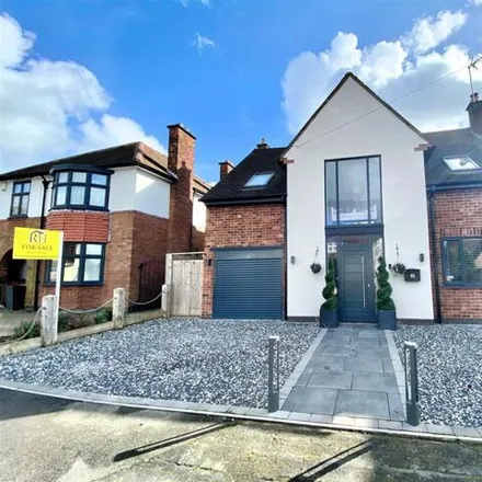 Buy this 4 bed house on Boyslade Road East in Hinckley, LE10 2RQ