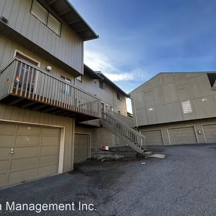 Image 1 - Phoenix Court Apartments, Knox Avenue, Bellingham, WA 98225, USA - Townhouse for rent