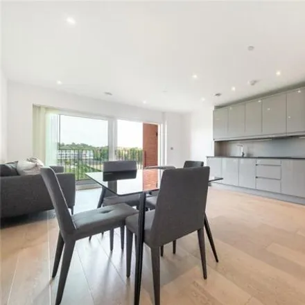 Rent this 2 bed room on Quarrion House in Felar Walk, London