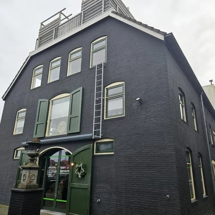 Rent this 4 bed apartment on Westerkerkstraat 2c in 7901 JJ Hoogeveen, Netherlands