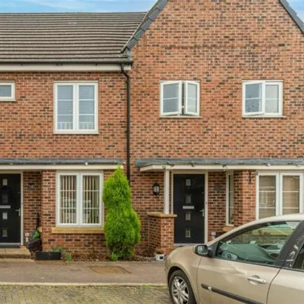 Buy this 3 bed townhouse on Mainsail Lane in Gloucester, GL2 5GJ