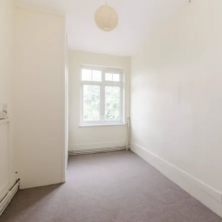 Image 4 - Bellamy House, Garratt Lane, London, SW17 0LS, United Kingdom - Apartment for rent