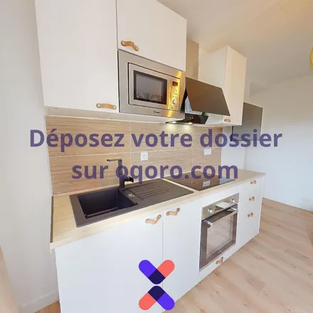 Rent this 3 bed apartment on 13 c Rue du 8 Mai 1945 in 33150 Cenon, France