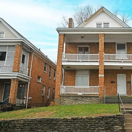 Buy this studio house on 595 Prospect Place in Cincinnati, OH 45229