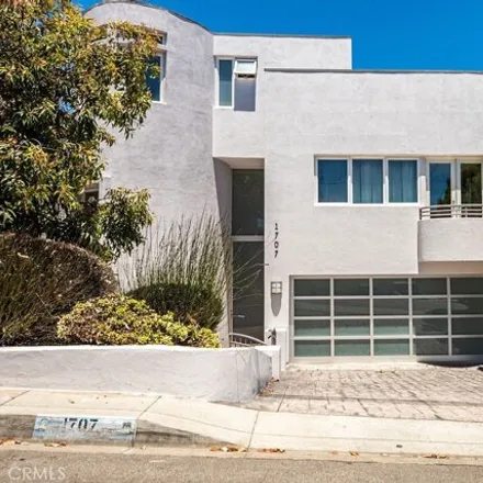 Rent this 5 bed house on 1707 2nd Street in Manhattan Beach, CA 90266