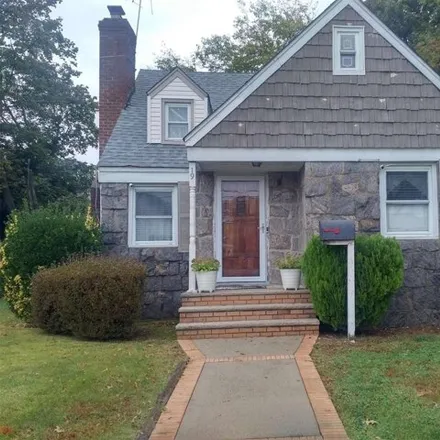 Buy this 3 bed house on 19 Heath Place in Village of Hempstead, NY 11550