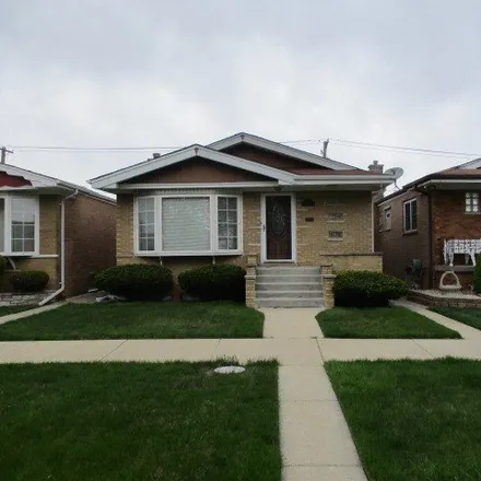 Buy this 2 bed house on 6948 West 63rd Place in Chicago, IL 60638