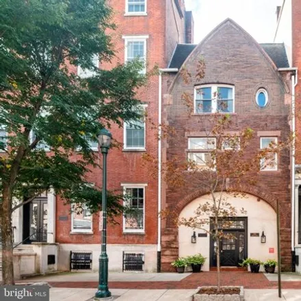 Buy this 2 bed condo on 1014 Spruce Street in Philadelphia, PA 19109