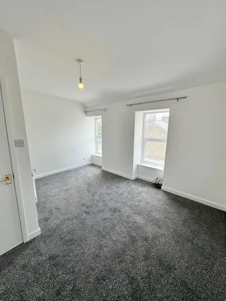 Image 8 - A499, Y Ffor, LL53 6UE, United Kingdom - Townhouse for rent