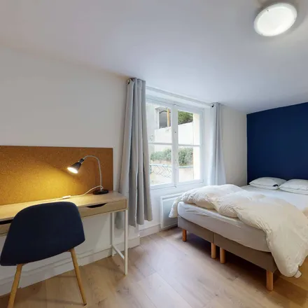 Rent this 6 bed room on 45 Avenue de la République in 94400 Vitry-sur-Seine, France