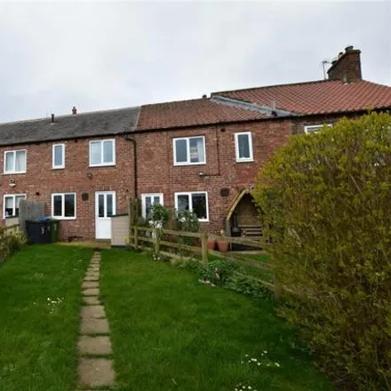 Rent this 2 bed townhouse on St Helens in A684, Ainderby Steeple