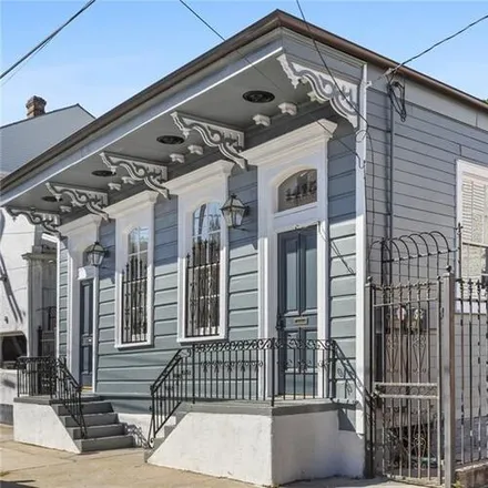 Rent this 1 bed house on 1413 Burgundy Street