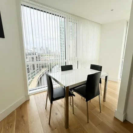 Image 3 - Sky View Tower, 12 High Street, London, E15 2GR, United Kingdom - Apartment for rent