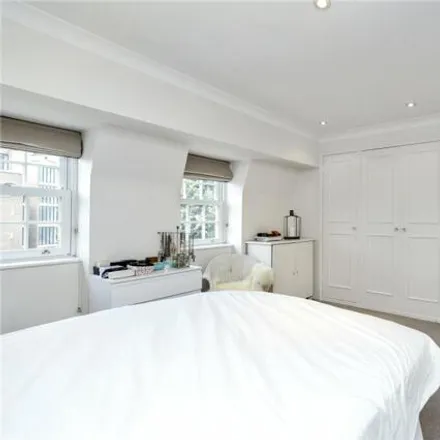 Image 5 - Old Battersea House, 30 Vicarage Crescent, London, SW11 3RZ, United Kingdom - Room for rent
