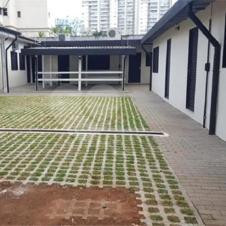 Rent this studio house on Rua Nhu-Guaçú in Campo Belo, São Paulo - SP