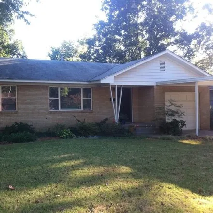 Rent this 3 bed house on famila in Norman, OK 73069