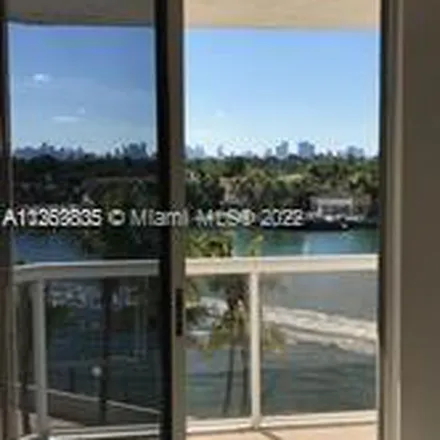 Image 9 - 5880 Collins Avenue, Miami Beach, FL 33140, USA - Apartment for rent
