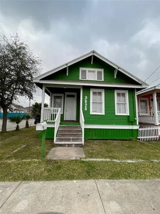 Rent this 2 bed house on 3896 Avenue M ½ in Galveston, TX 77550