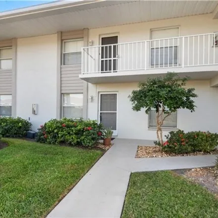 Buy this 2 bed condo on 1321 Derbyshire Court in Collier County, FL 34116