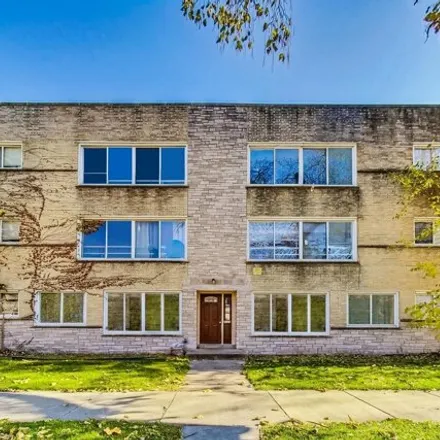 Buy this studio house on 7115 South Oglesby Avenue in Chicago, IL 60617
