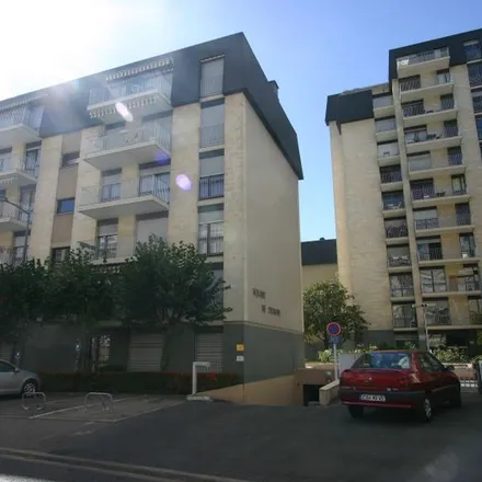 Image 4 - 1 Place de l'Étape, 45000 Orléans, France - Apartment for rent
