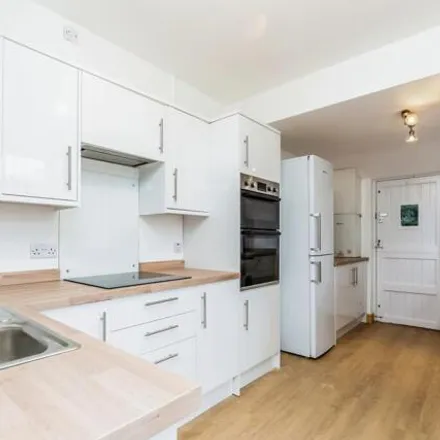 Image 2 - Hail & Ride Foxley Wood, Northwood Avenue, London, CR8 2EP, United Kingdom - House for sale