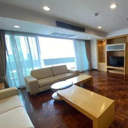 Rent this 3 bed apartment on Le Raffiné Sukhumvit 24 in Soi Sukhumvit 24, Khlong Toei District