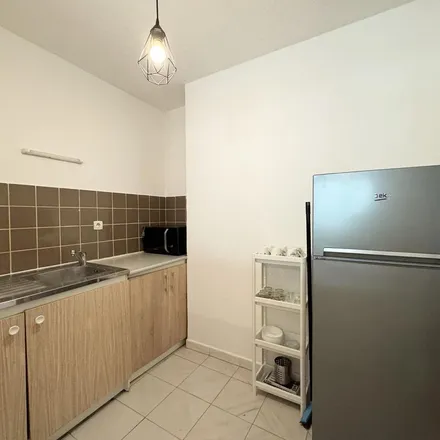 Rent this 2 bed apartment on 37 Rue Crillon in 13005 5e Arrondissement, France