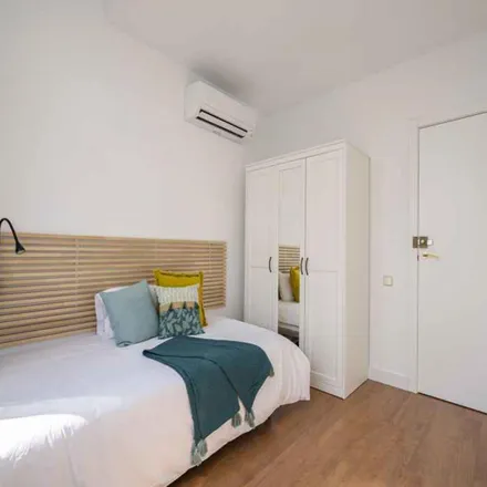 Image 5 - BSU, Calle de Fulgencio de Miguel, 29039 Madrid, Spain - Room for rent