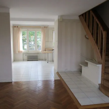 Rent this 4 bed apartment on Résidence de l'Aigle in Square de l'Aigle, 62000 Arras