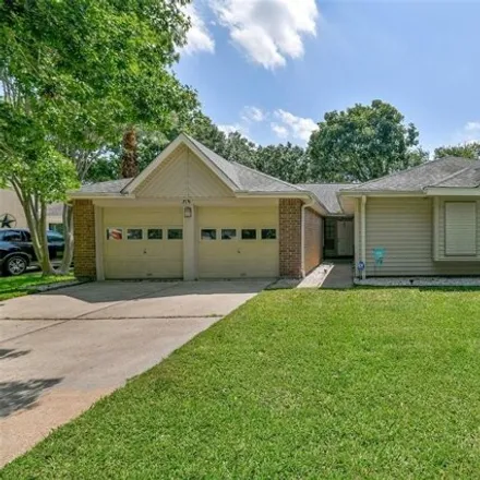 Buy this 5 bed house on 574 Spring Breeze in League City, TX 77573