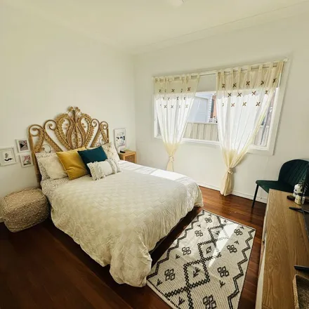 Image 4 - Gladstone Avenue, Coniston NSW 2500, Australia - Apartment for rent