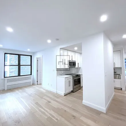 Image 3 - The Buchanan, 160 East 48th Street, New York, NY 10017, USA - Apartment for rent