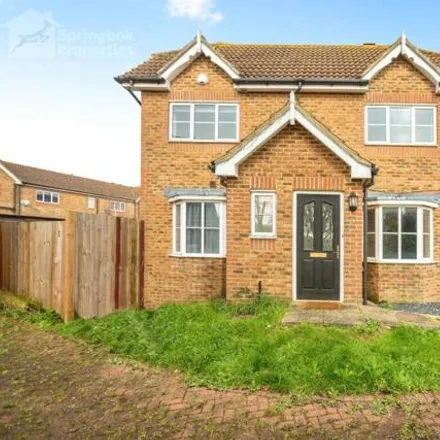 Buy this 3 bed duplex on Lodge Hill Lane in Chattenden, ME3 8NW