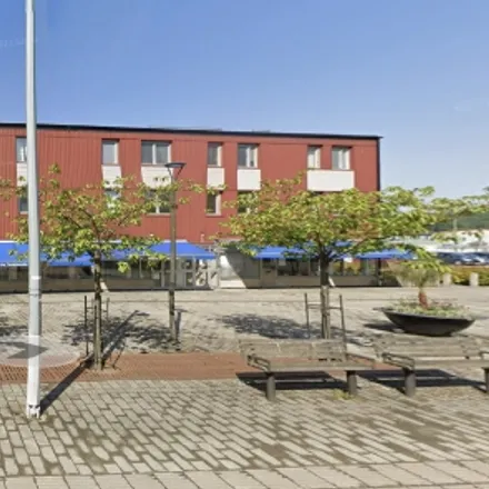Rent this 3 bed condo on Trollhätteleden in 445 52 Surte, Sweden