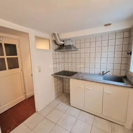 Rent this 3 bed apartment on 2 Place du Dragon in 83300 Draguignan, France