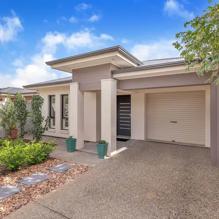 Rent this 3 bed apartment on Braemore Terrace in Campbelltown SA 5074, Australia