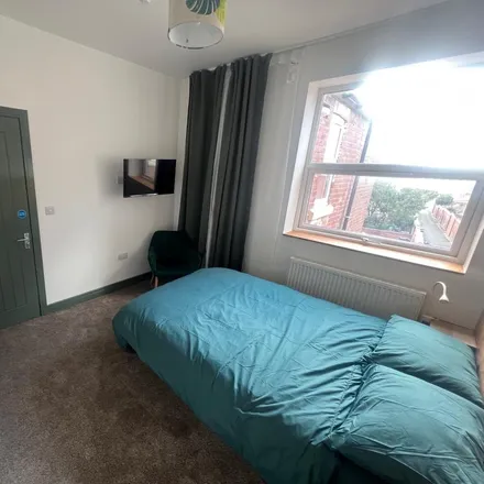 Rent this 1 bed room on Larchfield Road in Doncaster, DN4 0RP