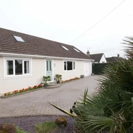 Buy this 4 bed house on Highfield Close in Corfe Mullen, BH21 3PJ