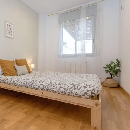 Rent this 2 bed apartment on Carrer de Fastenrath in 180, 08032 Barcelona