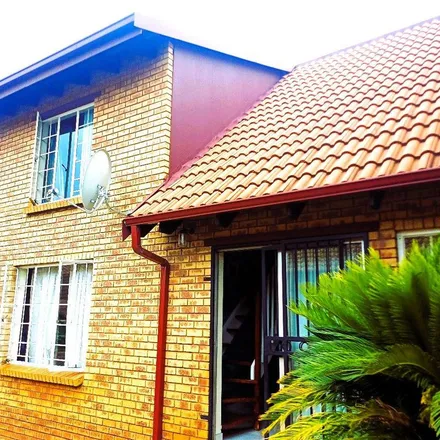 Image 5 - Tamboti Road, Hennopspark, Centurion, 0014, South Africa - Townhouse for rent