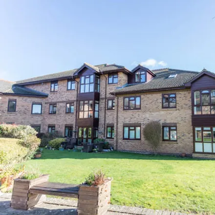 Buy this 2 bed apartment on St. Christopher's Gardens in Chavey Down, SL5 8LZ