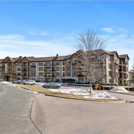 Buy this 1 bed condo on 1321 Riverside Lane in Mendota Heights, MN 55118