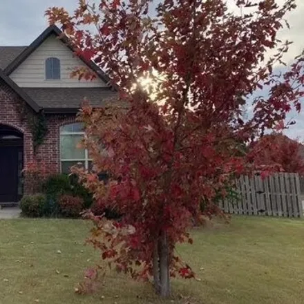 Rent this 3 bed house on 439 Southwest Arch Street in Bentonville, AR 72712