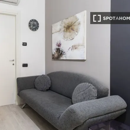 Image 2 - Via Marcantonio dal Re 17, 20156 Milan MI, Italy - Apartment for rent