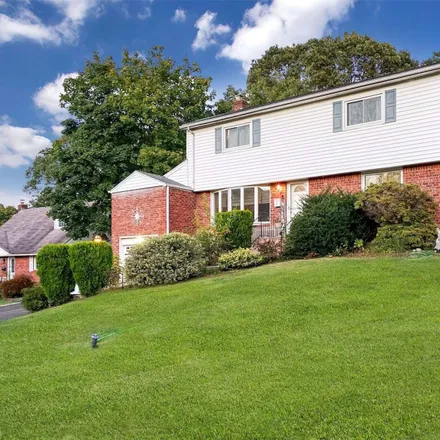 Buy this 5 bed house on 14 Franklin Drive in Saint James, Smithtown