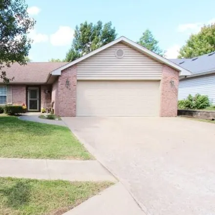 Rent this 3 bed house on 707 Huntridge Drive in Columbia, MO 65201