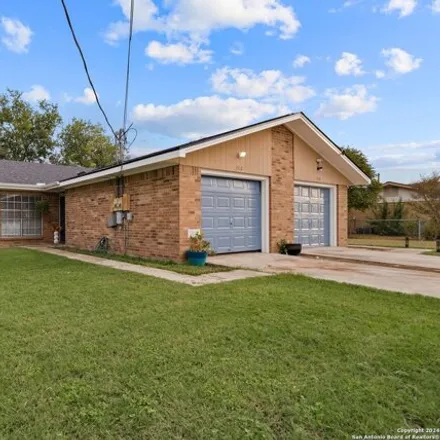 Image 2 - 1320 Summerwood Drive, Summerwood, New Braunfels, TX 78130, USA - House for sale