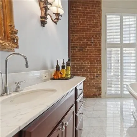 Image 8 - 217 North Peters Street, New Orleans, LA 70130, USA - Condo for sale