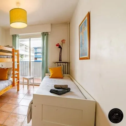 Rent this 2 bed apartment on Toulon in Var, France